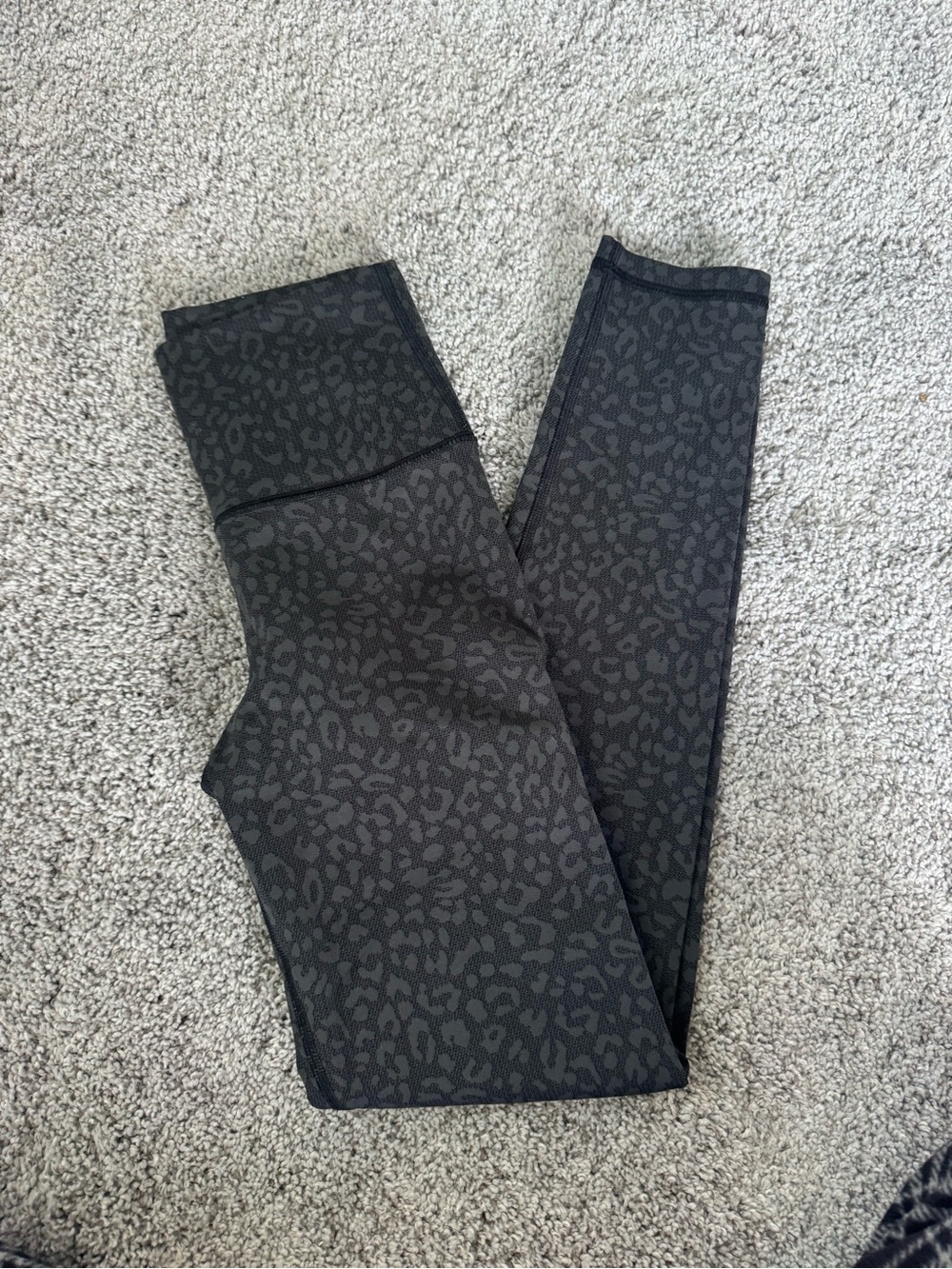Aerie Black Charcoal Leopard Print Leggings